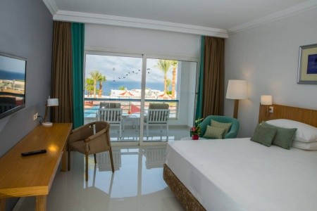 Renaissance Golden View Beach Resort - 39