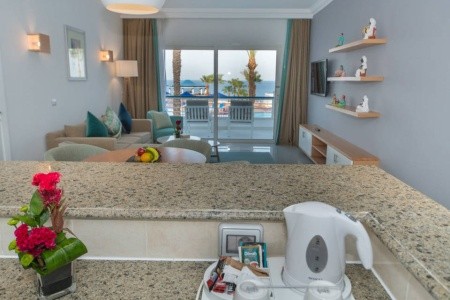 Renaissance Golden View Beach Resort - 53