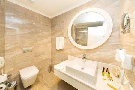 Diamond Premium & Spa - 43