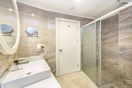 Diamond Premium & Spa - 48