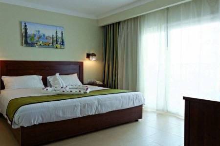 Royal Star Beach Resort - 11