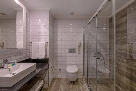 Port River Hotel & Spa - 37