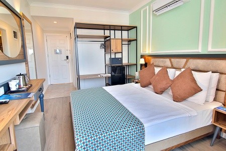 Club Big Blue Suite - 30