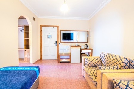 Club Big Blue Suite - 34