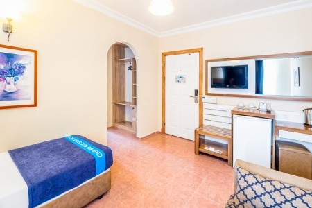 Club Big Blue Suite - 35