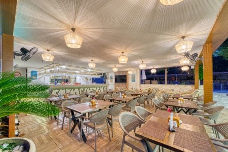 Club Big Blue Suite - 63