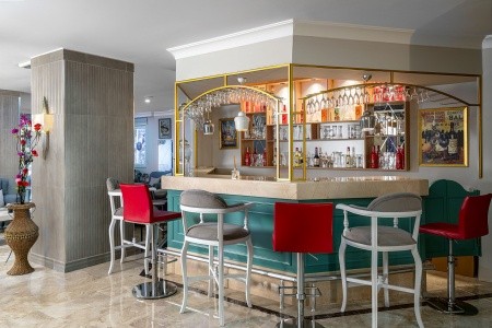 Club Big Blue Suite - 64