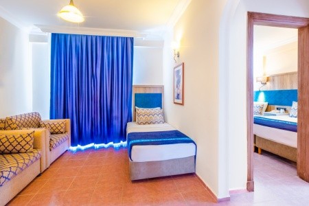 Club Big Blue Suite - 33