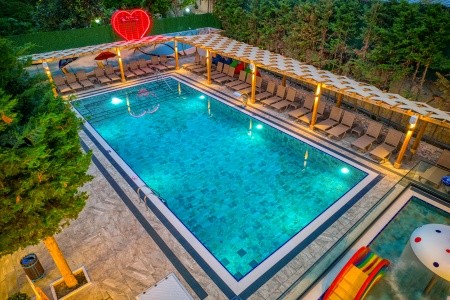 Club Big Blue Suite - 67