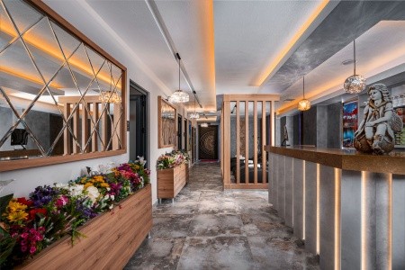 Club Big Blue Suite - 79