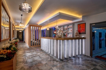 Club Big Blue Suite - 84