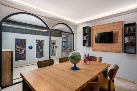 Club Big Blue Suite - 90