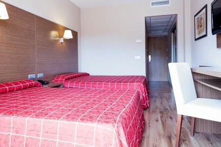 Španielsko Costa Dorada Best Oasis Park 8 dňový pobyt Polpenzia Letecky Letisko: Praha July 2026 ( 4/07/26-11/07/26)