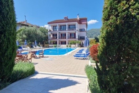 Christina Studios - 8