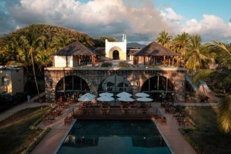Outrigger Maurtius Beach Resort - 3