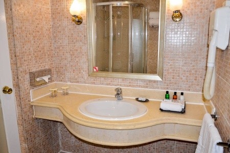 Baron Palms Resort - 33