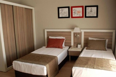 Port River Hotel & Spa - 38