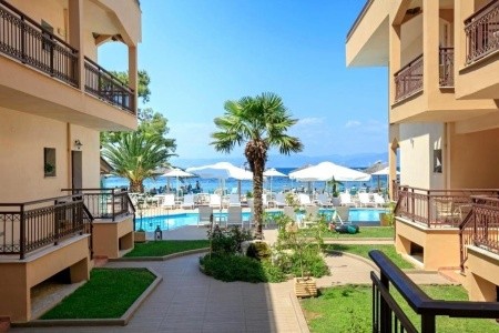 Cooee Mediterranean Beach Hotel