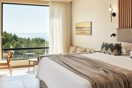 Celestial Hotel Luxury Suites And Spa - 4