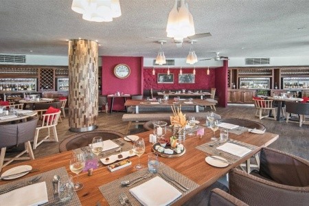 La Pirogue Resort & Spa - 8