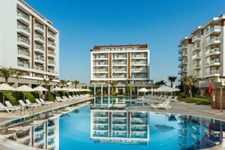 Greenwood Suites Resort - 2