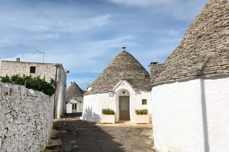 Trulli Holiday Resort (Alberobello)