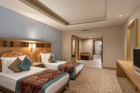 Royal Holiday Palace - 78