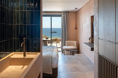 Grécko Kefalónia Tetra Suites & Spa 7 dňový pobyt Raňajky Letecky Letisko: Praha June 2026 (15/06/26-21/06/26)