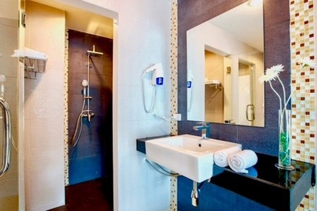 Chanalai Hillside Resort - 9