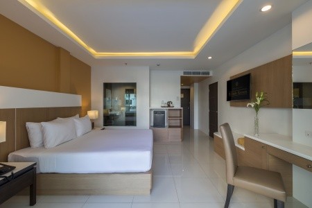 Chanalai Hillside Resort - 11