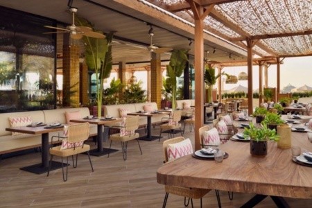 Spojené arabské emiráty Dubaj The Ritz-Carlton Dubai International Financial Centre 12 dňový pobyt Polpenzia Letecky Letisko: Viedeň November 2026 ( 8/11/26-19/11/26)