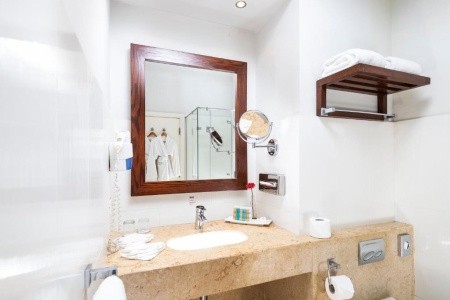 The Three Corners Ocean View - 34