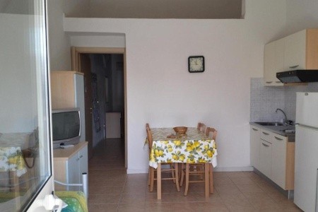 Long Beach Village - 12