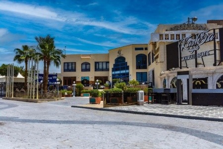 Cataract Resort - 11