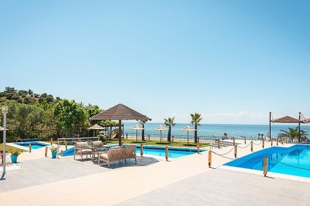 Kamari Beach - 3