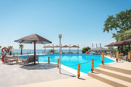 Kamari Beach - 4