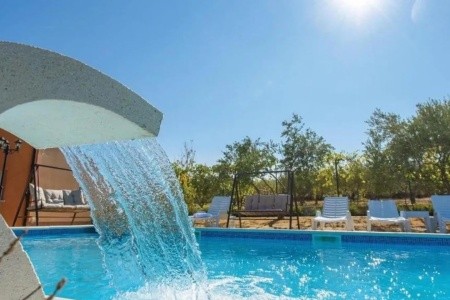 Villa Jelena (Kaštel Novi) - 1