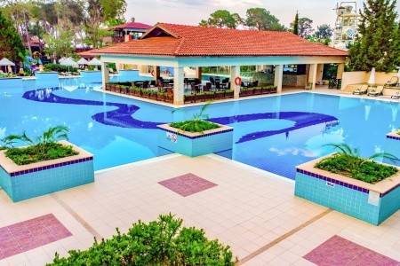 Champion Holiday Village - 4