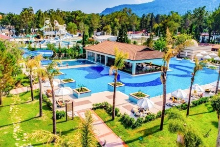 Champion Holiday Village - 5