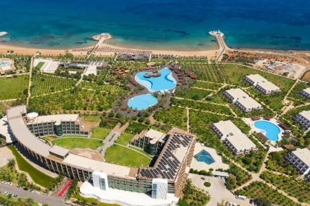Noah's Ark Deluxe Hotel & Spa - 3