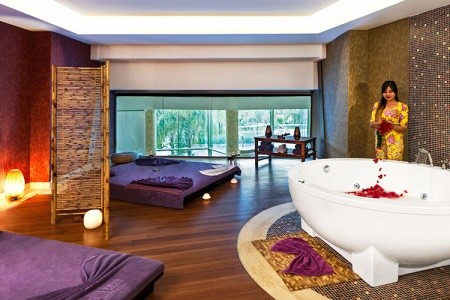Noah's Ark Deluxe Hotel & Spa - 3