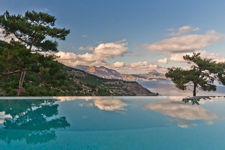 Lux View Villas & Suites - 4