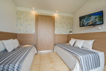 Kiani Beach Resort - 37