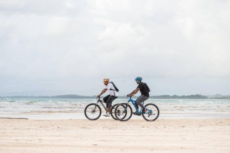 Thajsko Phuket Phuket Marriott Resort & Spa Nai Yang 12 dňový pobyt Polpenzia Letecky Letisko: Praha February 2027 ( 1/02/27-12/02/27)