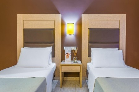 Kipriotis Hippocrates - 42