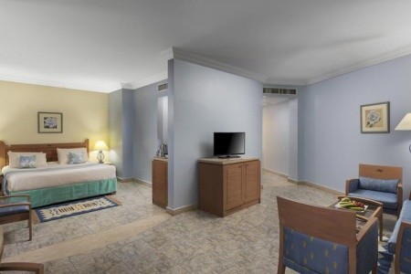 Royal Lagoons Aqua Park Resort & Spa - 11