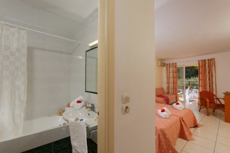 Grécko Kréta Agrabella 5 dňový pobyt Raňajky Letecky Letisko: Ostrava June 2026 ( 3/06/26- 7/06/26)