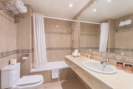 Fergus Style Cala Blanca Suites - 8