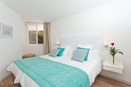 Fergus Style Cala Blanca Suites - 9