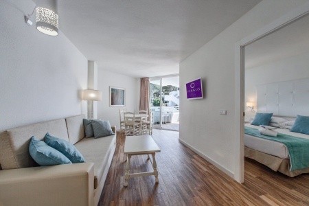 Fergus Style Cala Blanca Suites - 10